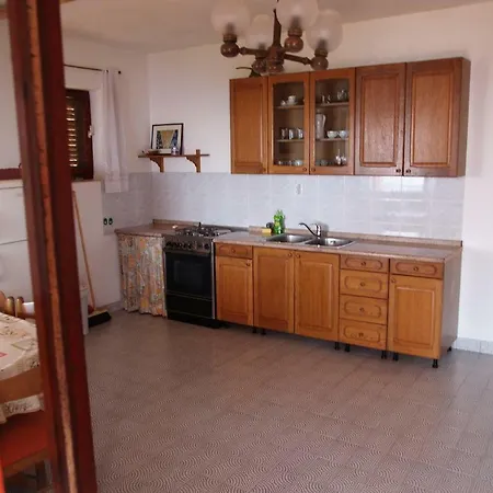 Brna Vinacac 13344a * Blato (Korcula)